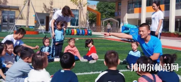 貴陽2020年男生讀幼師學校學什么專業(yè)好些