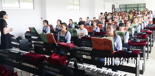 蘭州2020年女生學什么幼師學校好