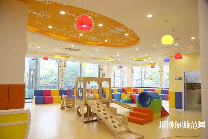 寶雞2020年適合女生的幼師學(xué)校專業(yè)