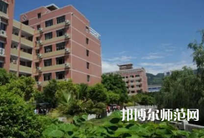 2023年重慶巫山師范學(xué)校報名條件、招生對象